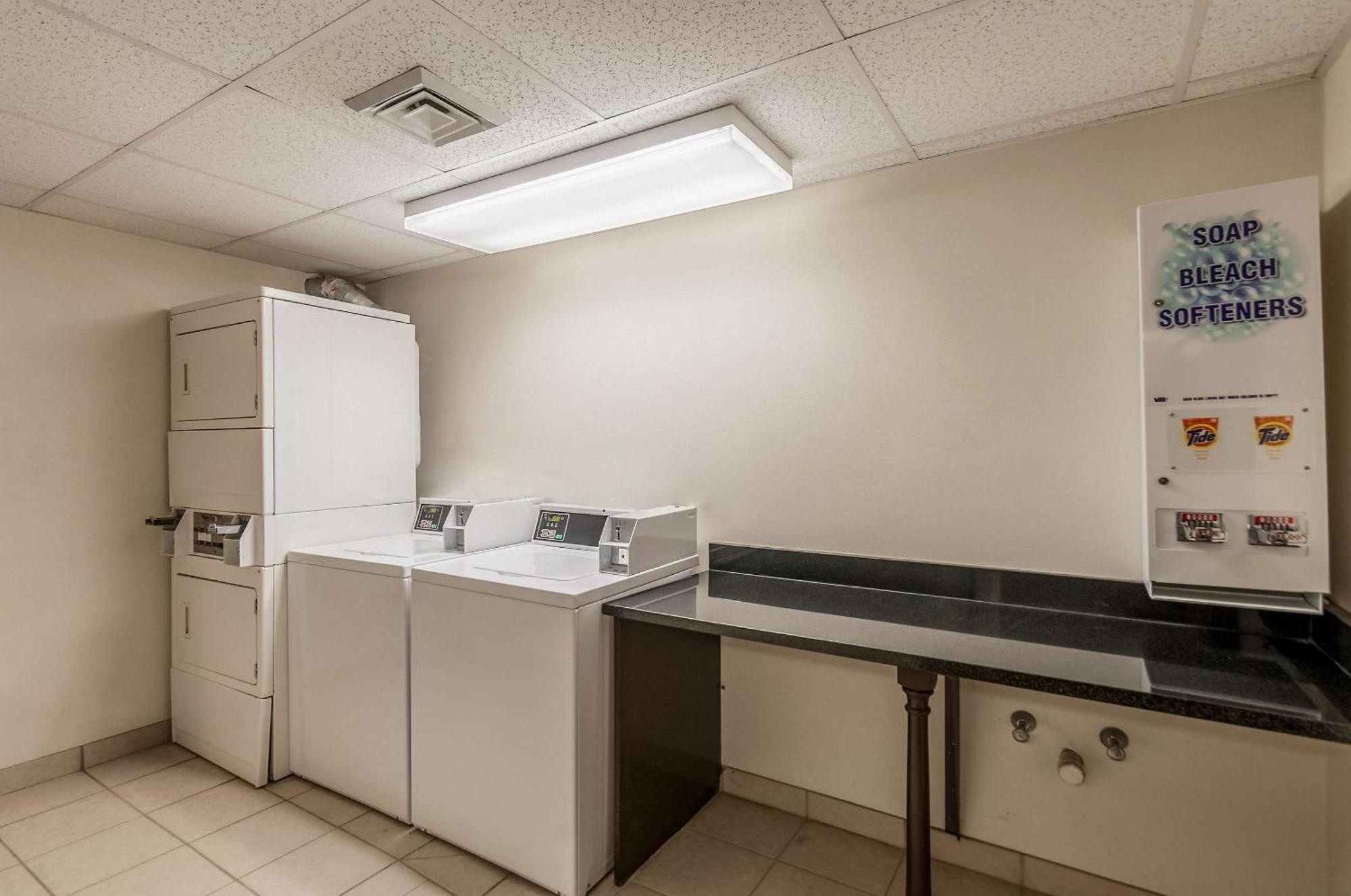Sleep Inn & Suites Harrisonburg Near University Экстерьер фото