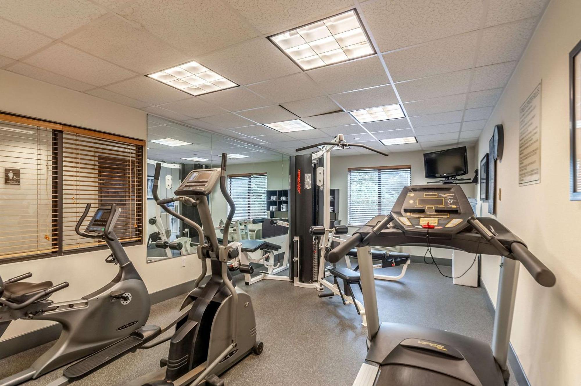 Sleep Inn & Suites Harrisonburg Near University Экстерьер фото